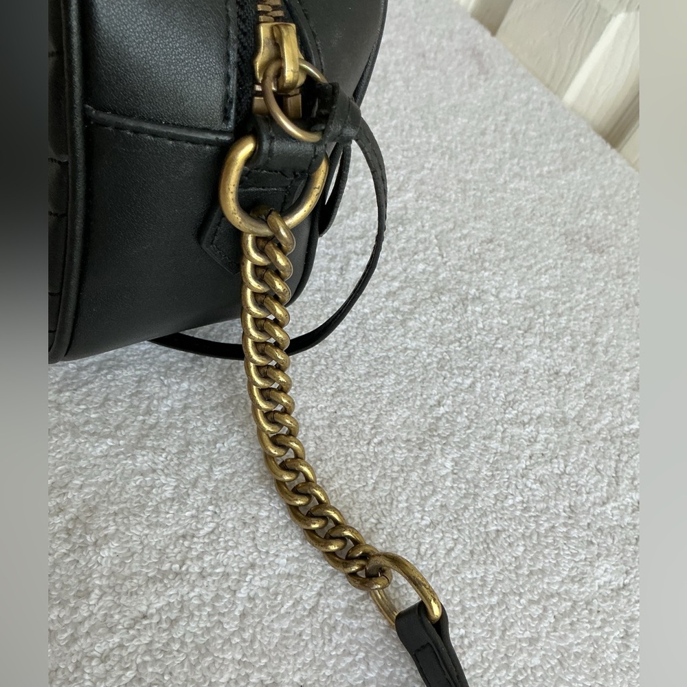 Gucci Black Chevron Crossbody with Gold Accents - Picture 8 of 16